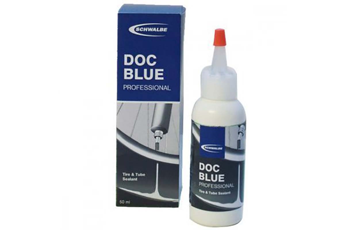 Герметик/антипрокол для покрышек и камер DOC BLUE Professional 60мл с инструментом для нипеля. SCHWALBE