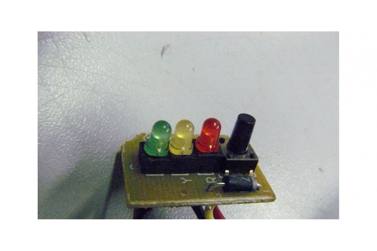 Плата светодиодного индикатора уровня заряда АКБ для отвертки трансформера аккумуляторной ЗУБР ЗО-4.8, U573-048-017
