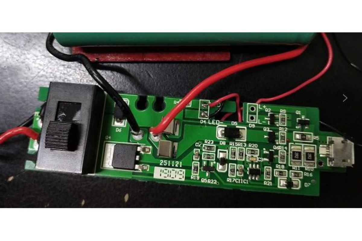 Плата управления с выключателем для отвертки аккумуляторной ЗУБР ViX ЗО-Е-3.6 ЛиМ2, V000-004-410